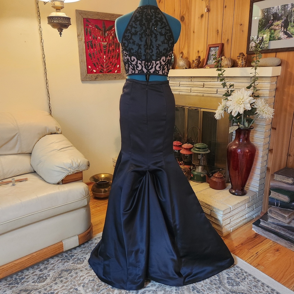 STUNNING Morilee Paparazzi Two-Piece Mermaid Gown – Navy – Size 4 - Picture 6 of 16